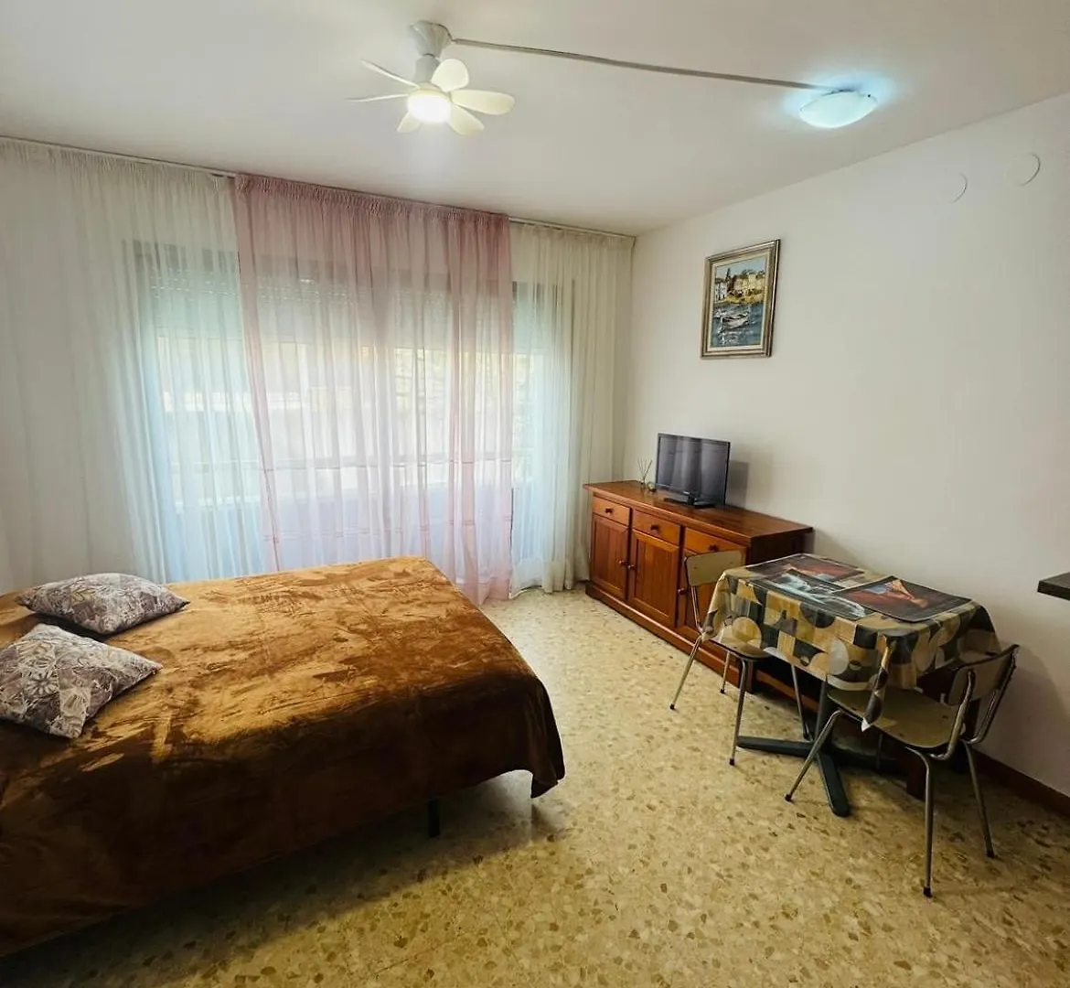 Confortable Piso Con 2 Piscinas Cerca De La Playa 滨海略雷特 公寓